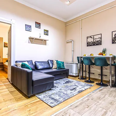 Chill & In The Heart Of Budapest-with Ac Apartmán *