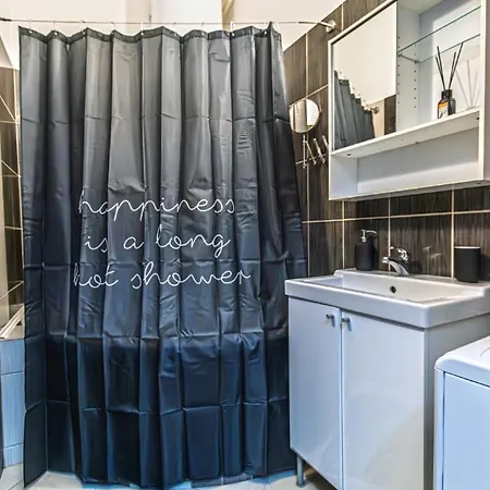 Chill & In The Heart Of Budapest-with Ac Apartmán *